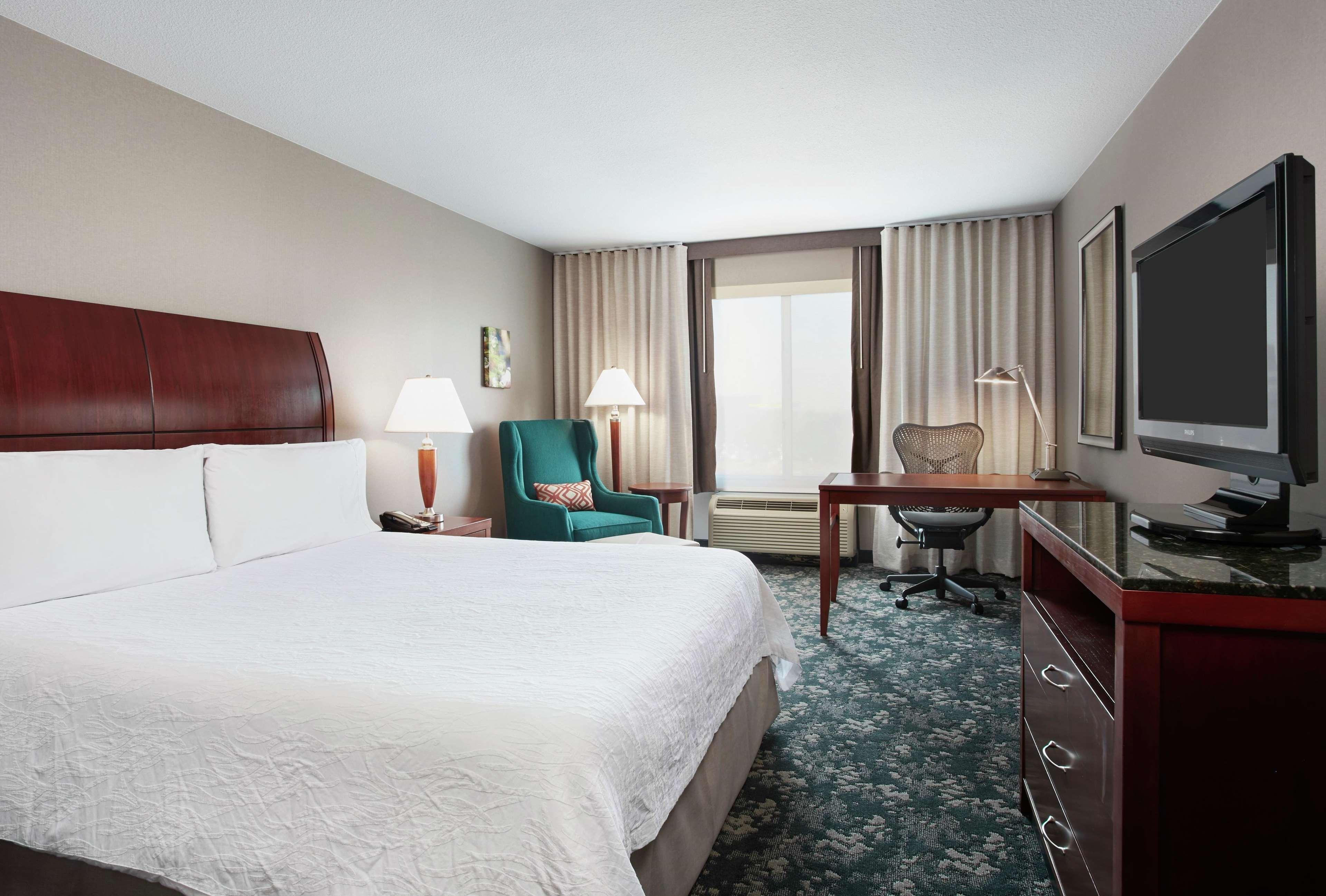 Hilton Garden Inn Шаамбург Экстерьер фото