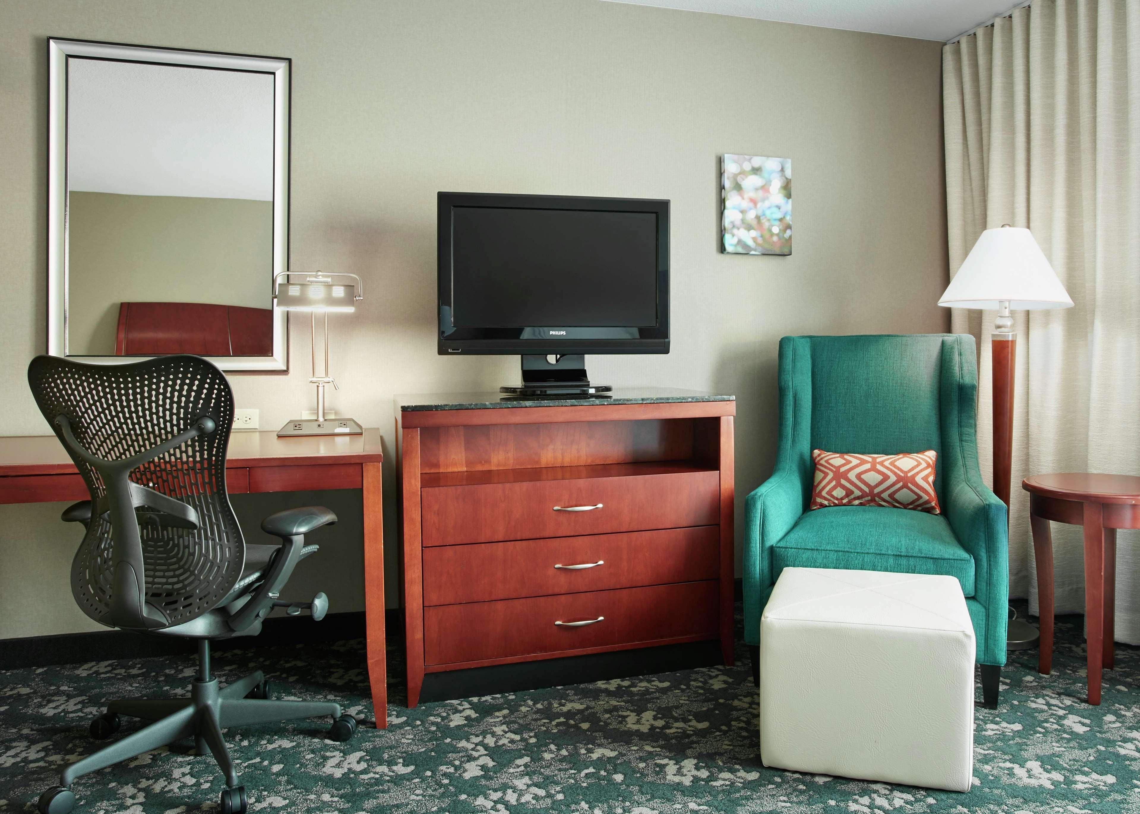 Hilton Garden Inn Шаамбург Экстерьер фото