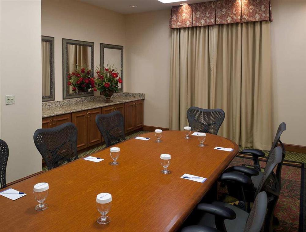 Hilton Garden Inn Шаамбург Удобства фото