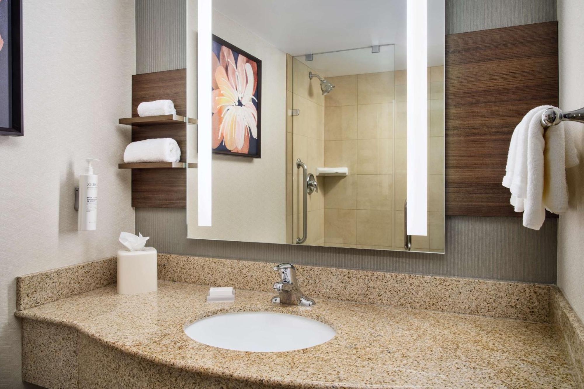 Hilton Garden Inn Шаамбург Экстерьер фото