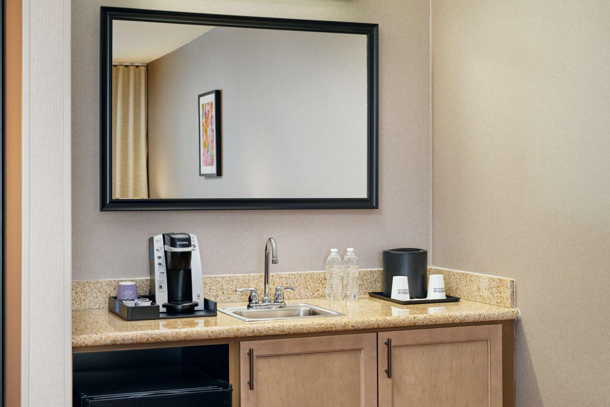 Hilton Garden Inn Шаамбург Экстерьер фото