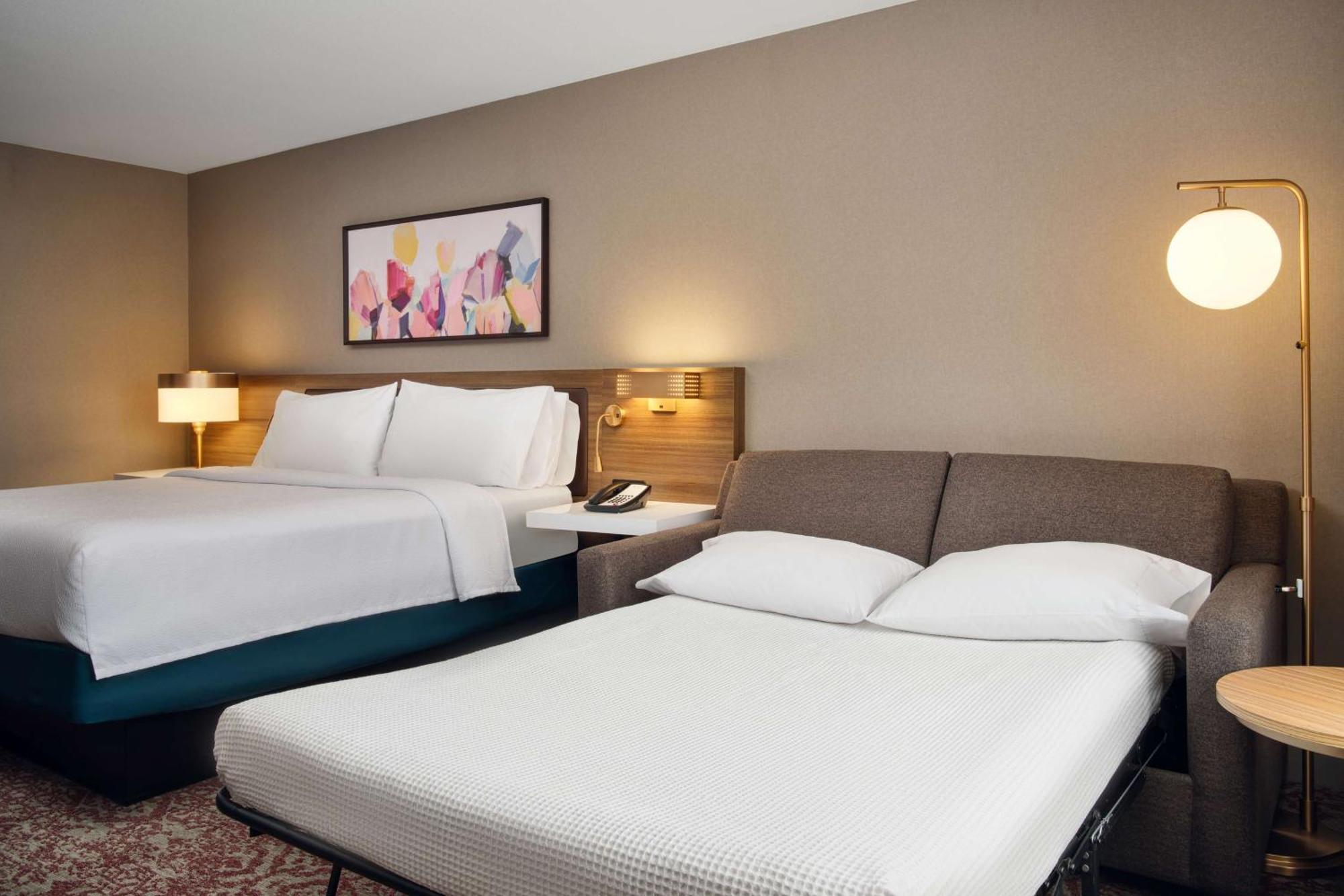 Hilton Garden Inn Шаамбург Экстерьер фото