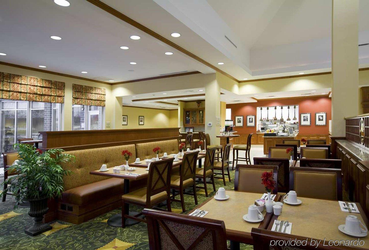 Hilton Garden Inn Шаамбург Ресторан фото